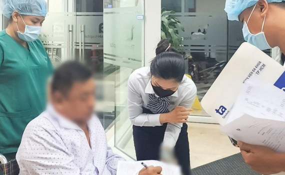 60 gi&acirc;y chạy đua cứu sống bệnh nh&acirc;n người Singapore