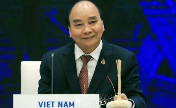 Chủ tịch nước Nguyễn Xu&acirc;n Ph&uacute;c dự đối thoại giữa c&aacute;c nh&agrave; l&atilde;nh đạo APEC với c&aacute;c kh&aacute;ch mời