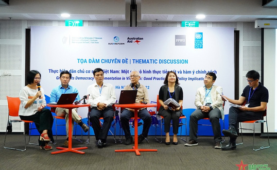 Hướng tới thực thi hiệu quả quyền d&acirc;n chủ ở cơ sở của người d&acirc;n