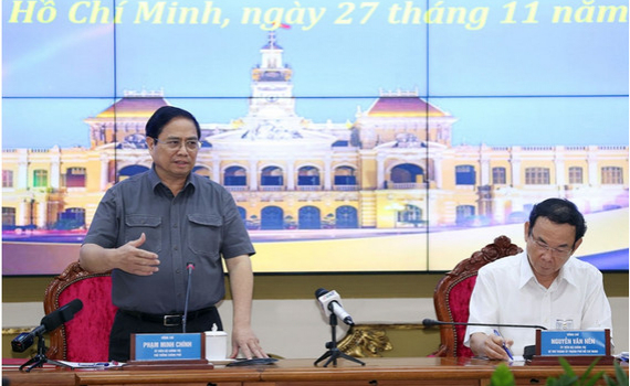Thủ tướng Ch&iacute;nh phủ Phạm Minh Ch&iacute;nh l&agrave;m việc với l&atilde;nh đạo chủ chốt TP Hồ Ch&iacute; Minh