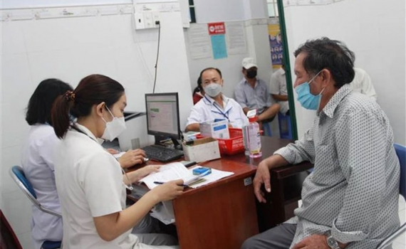 Bộ Y tế ban h&agrave;nh mức gi&aacute; kh&aacute;m bệnh được thanh to&aacute;n bảo hiểm y tế