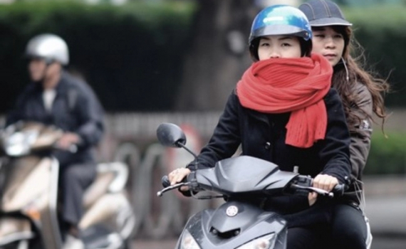Thời tiết h&ocirc;m nay (15-11): Miền Bắc trời r&eacute;t; miền Trung mưa kh&ocirc;ng ngớt