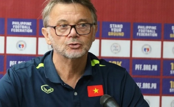 HLV Philippe Troussier: Tuyển Việt Nam c&oacute; chiến thắng kh&ocirc;ng dễ d&agrave;ng