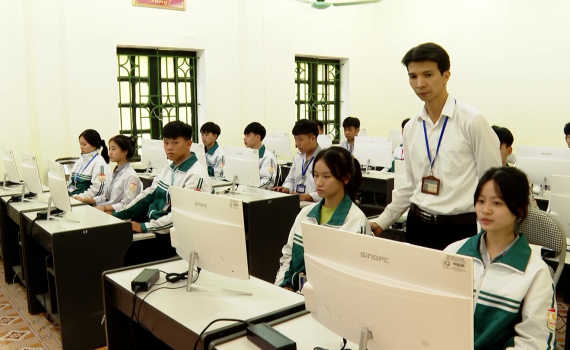 Gia Viễn tăng cường gi&aacute;o dục &yacute; thức sử dụng mạng x&atilde; hội cho học sinh