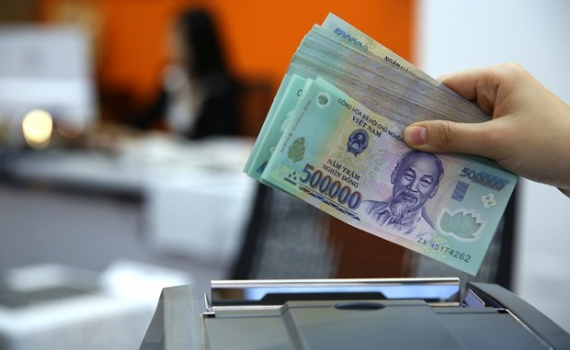 C&aacute;c ng&acirc;n h&agrave;ng đồng loạt hạ l&atilde;i suất gửi tiết kiệm