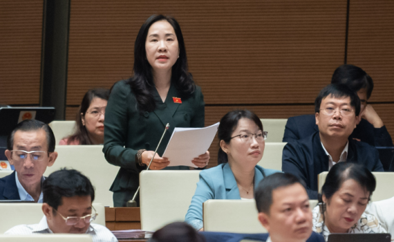 Đại biểu Quốc hội: Xem x&eacute;t điều kiện r&uacute;t bảo hiểm x&atilde; hội một lần một c&aacute;ch thật thận trọng