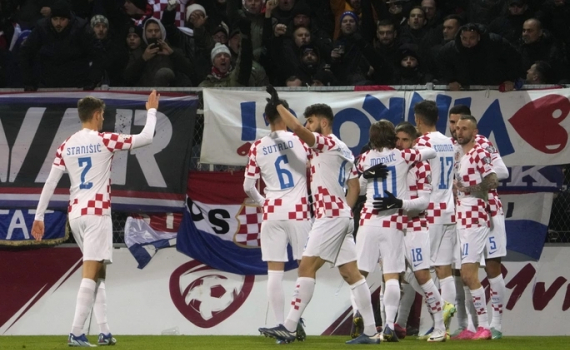 21 đội tuyển ch&iacute;nh thức dự v&ograve;ng chung kết EURO 2024