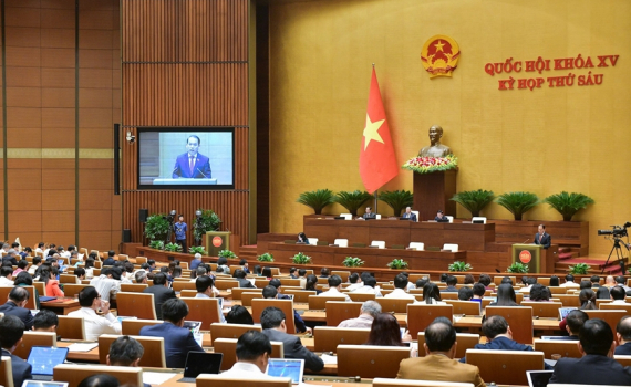 Quốc hội th&ocirc;ng qua Luật Nh&agrave; ở sửa đổi: Mở rộng đối tượng thuộc lực lượng vũ trang được thu&ecirc; nh&agrave; ở c&ocirc;ng vụ