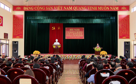 Đại biểu HĐND tỉnh tiếp x&uacute;c với cử tri c&aacute;c huyện Nho Quan, Hoa Lư, Y&ecirc;n M&ocirc;, th&agrave;nh phố Tam Điệp
