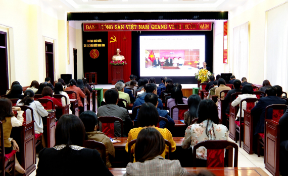 C&ocirc;ng đo&agrave;n vi&ecirc;n chức tỉnh tập huấn nghiệp vụ cho c&aacute;n bộ c&ocirc;ng đo&agrave;n