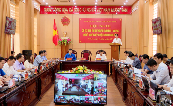 Đồng ch&iacute; Chủ tịch UBND tỉnh đối thoại với thanh ni&ecirc;n năm 2023