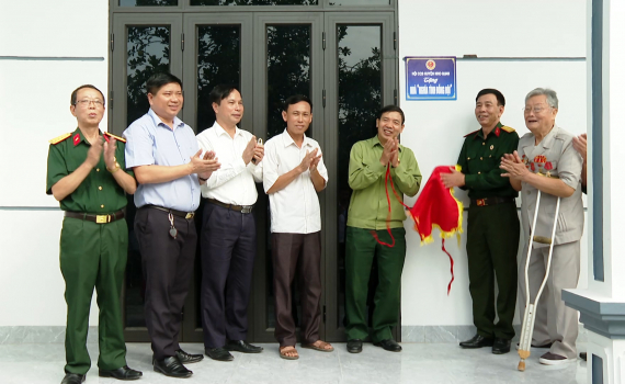Hội CCB Nho Quan kh&aacute;nh th&agrave;nh nh&agrave; nghĩa t&igrave;nh đồng đội