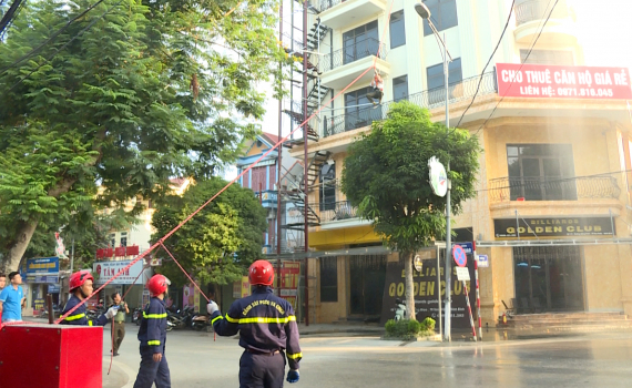 Thực tập phương &aacute;n cứu nạn cứu hộ nh&agrave; đa năng tại phường Bắc Sơn, th&agrave;nh phố Tam Điệp