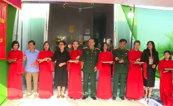 Bộ Chỉ huy Qu&acirc;n sự tỉnh kh&aacute;nh kh&agrave;nh v&agrave; b&agrave;n giao nh&agrave; t&igrave;nh nghĩa tại x&atilde; Chất B&igrave;nh