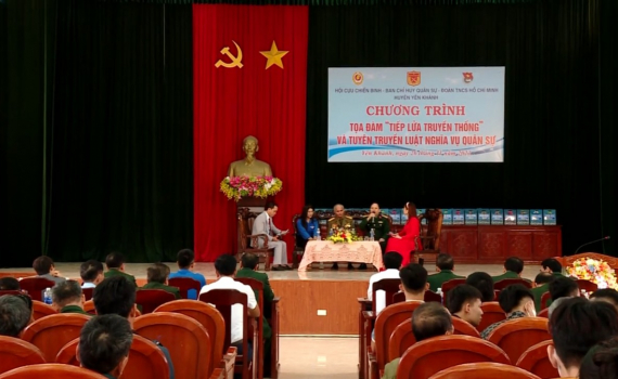 Tọa đ&agrave;m "Tiếp lửa truyền thống&rdquo;