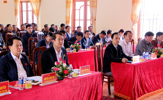 Đại biểu HĐND tỉnh tiếp x&uacute;c cử tri huyện Y&ecirc;n M&ocirc;, Y&ecirc;n Kh&aacute;nh, Kim Sơn, Hoa Lư