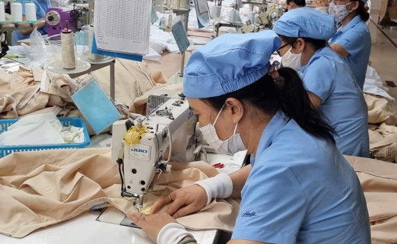 Lương hưu của lao động nam thấp hơn nữ khi giảm năm đ&oacute;ng bảo hiểm x&atilde; hội