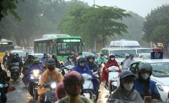 Thời tiết h&ocirc;m nay (4-11): H&agrave; Nội mưa r&agrave;o, trời lạnh ng&agrave;y đầu tuần