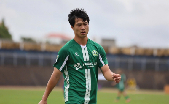 V&igrave; sao C&ocirc;ng Phượng bị gạch t&ecirc;n?