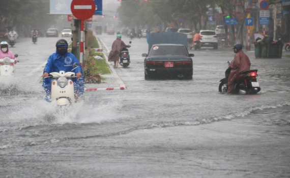 Thời tiết h&ocirc;m nay (21-11): Miền Trung c&oacute; mưa lớn