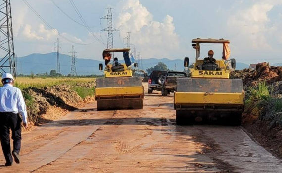Ki&ecirc;n quyết xử l&yacute; dự &aacute;n giao th&ocirc;ng chậm tiến độ