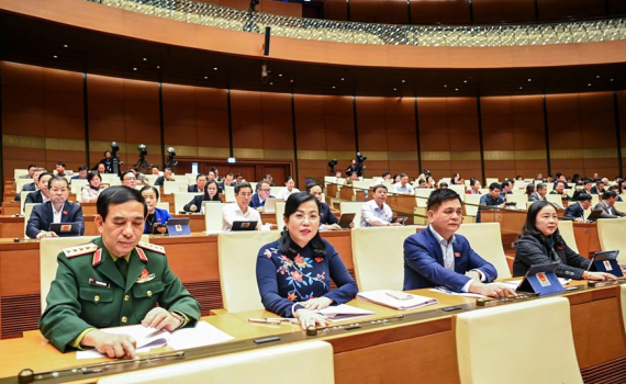 Quốc hội th&ocirc;ng qua Luật sửa đổi, bổ sung một số điều của Luật Sĩ quan Qu&acirc;n đội nh&acirc;n d&acirc;n Việt Nam