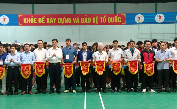 Khai mạc Hội thi Thể dục thể thao học sinh Tiểu học và Trung học 