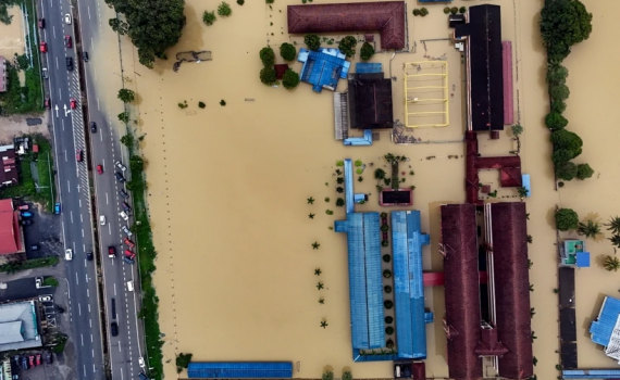 Malaysia: Lũ lụt tồi tệ nhất trong một thập kỷ, hơn 80.000 người d&acirc;n sơ t&aacute;n