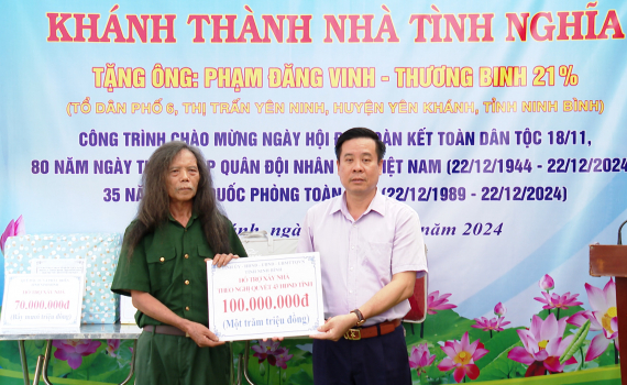 Kh&aacute;nh th&agrave;nh nh&agrave; t&igrave;nh nghĩa cho thương binh tại thị trấn Y&ecirc;n Ninh