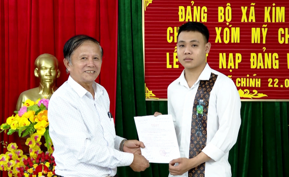 Kim Sơn ho&agrave;n th&agrave;nh chỉ ti&ecirc;u kết nạp đảng vi&ecirc;n năm 2024