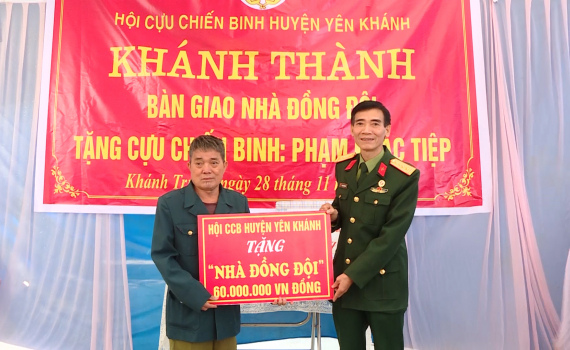 Khánh thành và bàn giao nhà đồng đội tại xã Khánh Trung