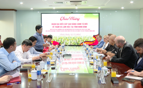 Đo&agrave;n đại biểu cấp cao Đảng C&aacute;nh tả Đức thăm, l&agrave;m việc tại Ninh B&igrave;nh