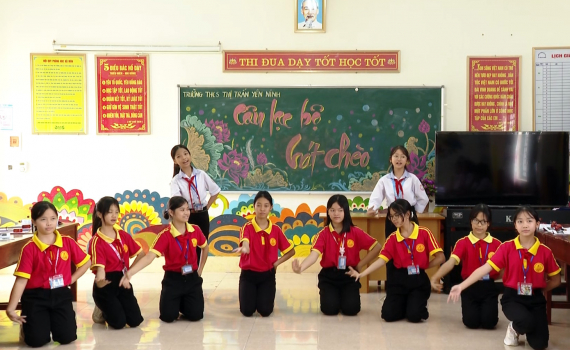 Y&ecirc;n Kh&aacute;nh đưa nghệ thuật truyền thống v&agrave;o trường học