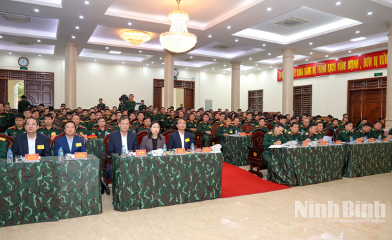 Khai mạc diễn tập t&aacute;c chiến ph&ograve;ng thủ khu vực cho Ban chỉ huy ph&ograve;ng thủ khu vực 3 - Đ&ocirc;ng A v&agrave; phường Đ&ocirc;ng A năm 2025