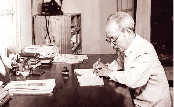 Di ch&uacute;c của Chủ tịch Hồ Ch&iacute; Minh