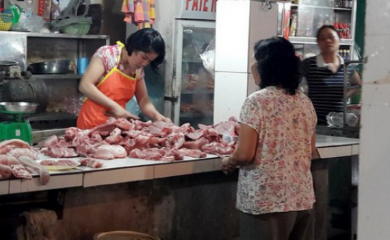 Gi&aacute; lợn hơi tiếp tục giảm nhưng vẫn tr&ecirc;n 70.000 đồng/kg