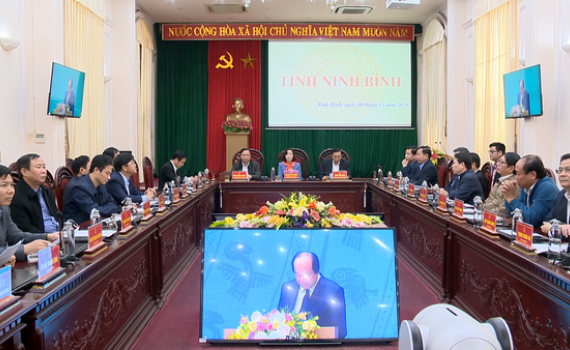 Hội nghị trực tuyến to&agrave;n quốc Ch&iacute;nh phủ với c&aacute;c địa phương