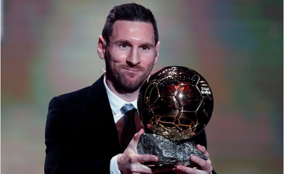 Messi gi&agrave;nh Quả b&oacute;ng V&agrave;ng 2019, lập kỷ lục "v&ocirc; tiền kho&aacute;ng hậu"