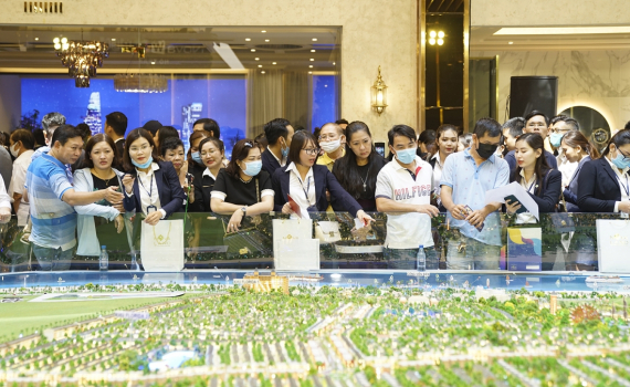 D&ograve;ng tiền nh&agrave;n rỗi năm 2021 sẽ đổ v&agrave;o thị trường bất động sản?