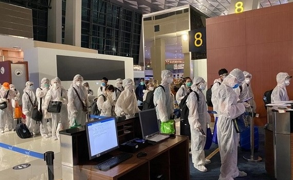 Đưa c&ocirc;ng d&acirc;n Việt Nam từ UAE v&agrave; Ấn Độ về nước