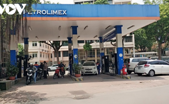 ​Gi&aacute; xăng dầu tiếp tục tăng mạnh