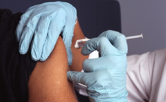 Hy Lạp bắt đầu ti&ecirc;m chủng vaccine Covid-19 v&agrave;o th&aacute;ng 1/2021