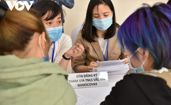 Quy tr&igrave;nh ti&ecirc;m thử nghiệm vaccine Covid-19 Việt Nam tr&ecirc;n người