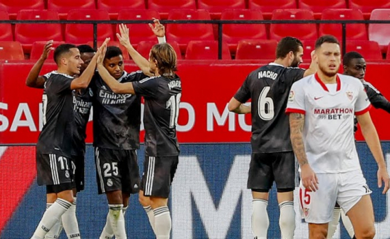 Real may mắn thắng Sevilla, Barca gục ng&atilde; trước Cadiz