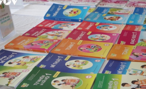 Th&ugrave; lao thẩm định 35.000 đồng/tiết th&igrave; kh&ocirc;ng thể mong c&oacute; được SGK tốt