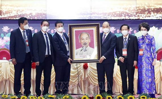 Chủ tịch nước Nguyễn Xu&acirc;n Ph&uacute;c dự Đại hội Đại biểu Luật sư to&agrave;n quốc lần thứ III