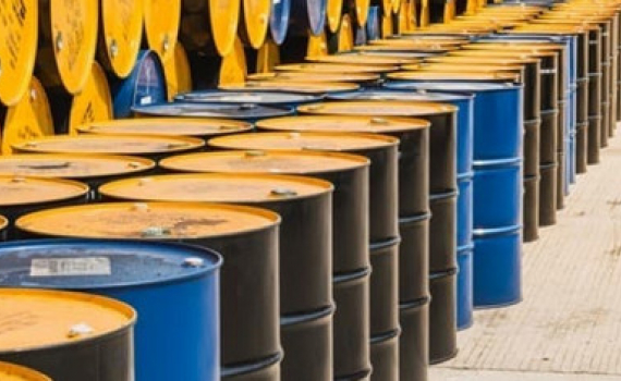 Gi&aacute; xăng dầu h&ocirc;m nay 21-12: Gi&aacute; dầu &ldquo;trượt&rdquo; d&agrave;i v&igrave; Omicron