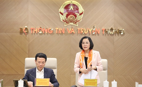 Đo&agrave;n khảo s&aacute;t của Ban Chỉ đạo Trung ương về quản l&yacute; bi&ecirc;n chế l&agrave;m việc với Bộ Th&ocirc;ng tin v&agrave; Truyền th&ocirc;ng 