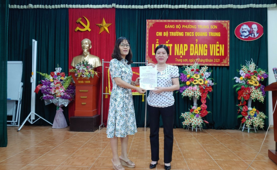 Tam Điệp: Năm 2021 kết nạp 139 quần ch&uacute;ng ưu t&uacute; v&agrave;o Đảng