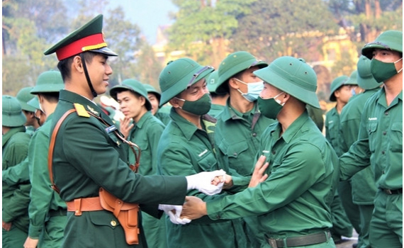 C&ocirc;ng d&acirc;n thực hiện nghĩa vụ qu&acirc;n sự được hưởng những quyền lợi g&igrave;?